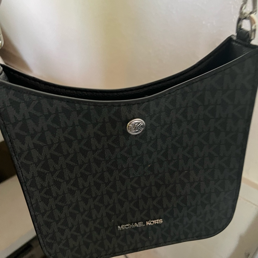 Micheal Kors purse side bag